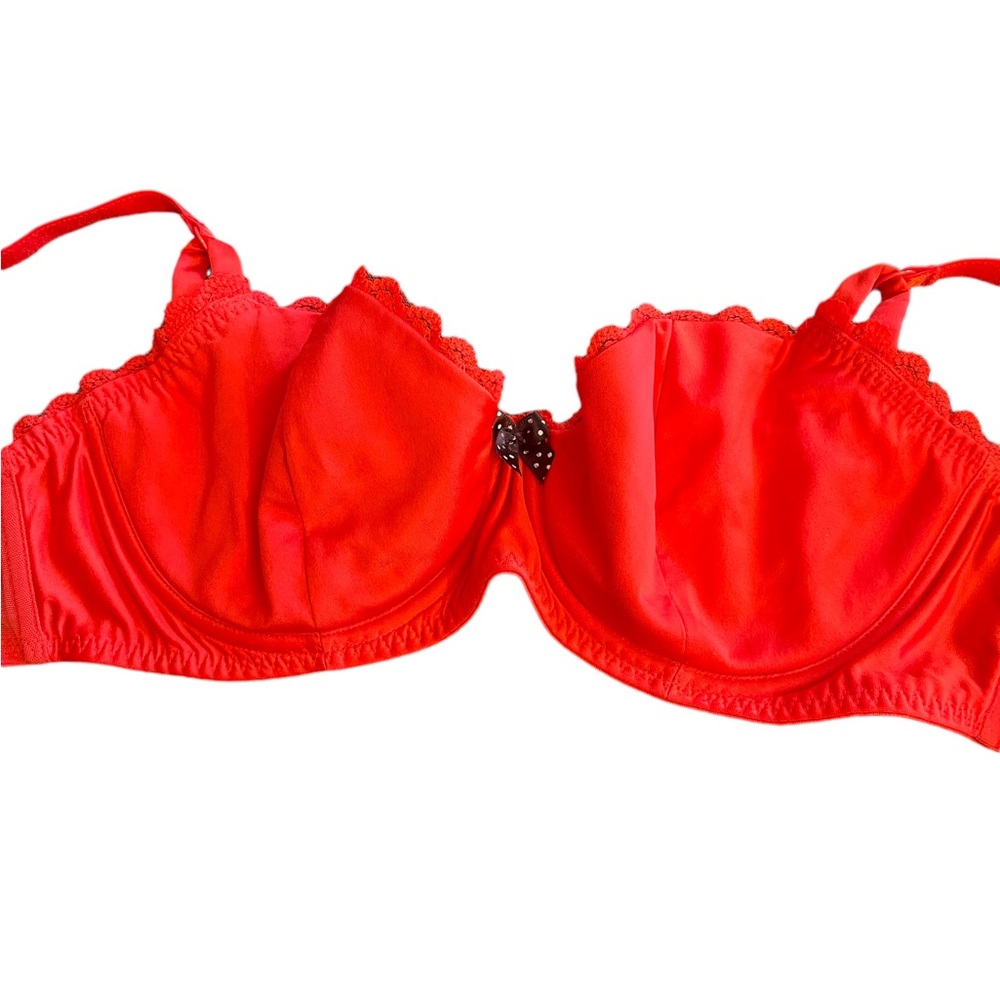 Victorias Secret red bra 36C - Picture 5 of 5